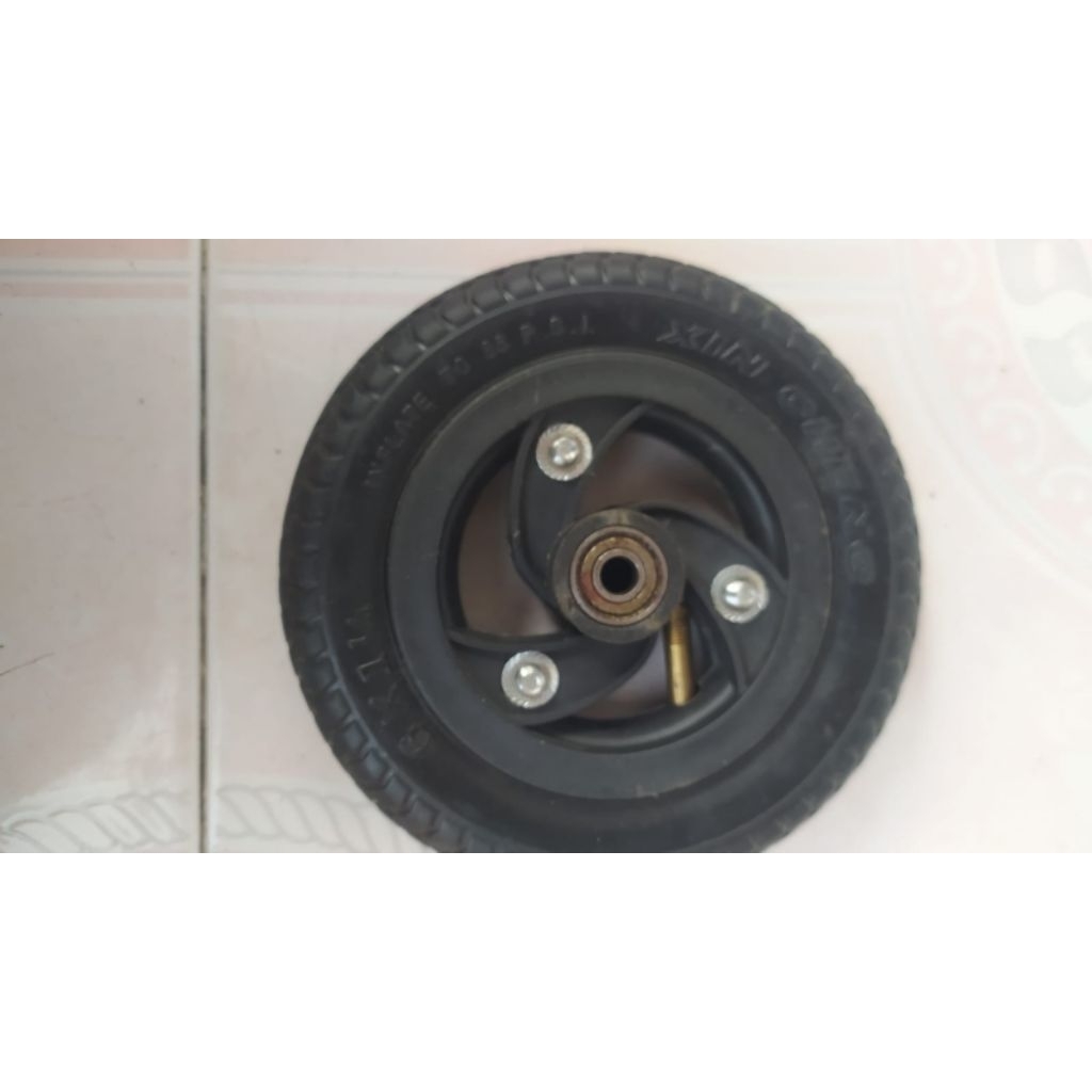 Sparepart roda depan skuter listrik ban karet