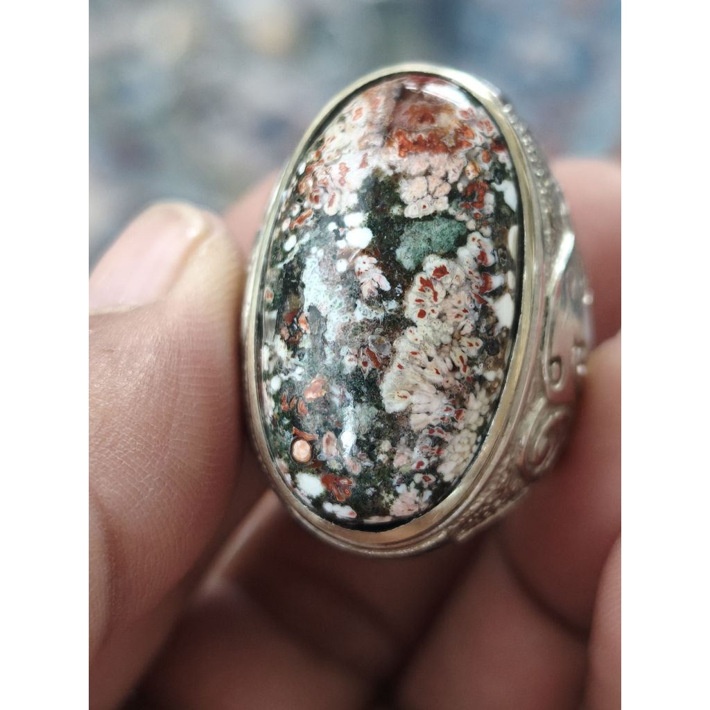 batu cincin bunga sakura Obi kura warna bacan ternate