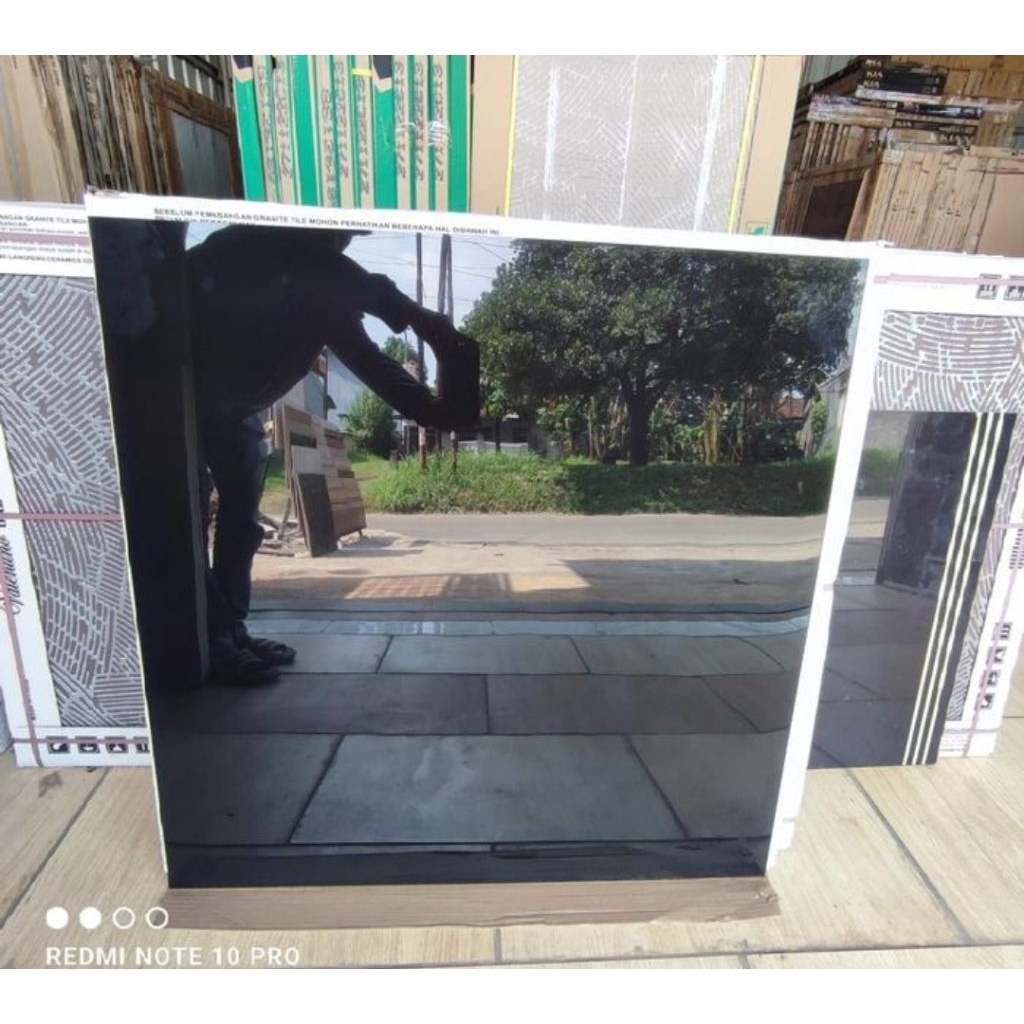 Granit lantai bordes Tangga hitam polos 100x100 stepnosing