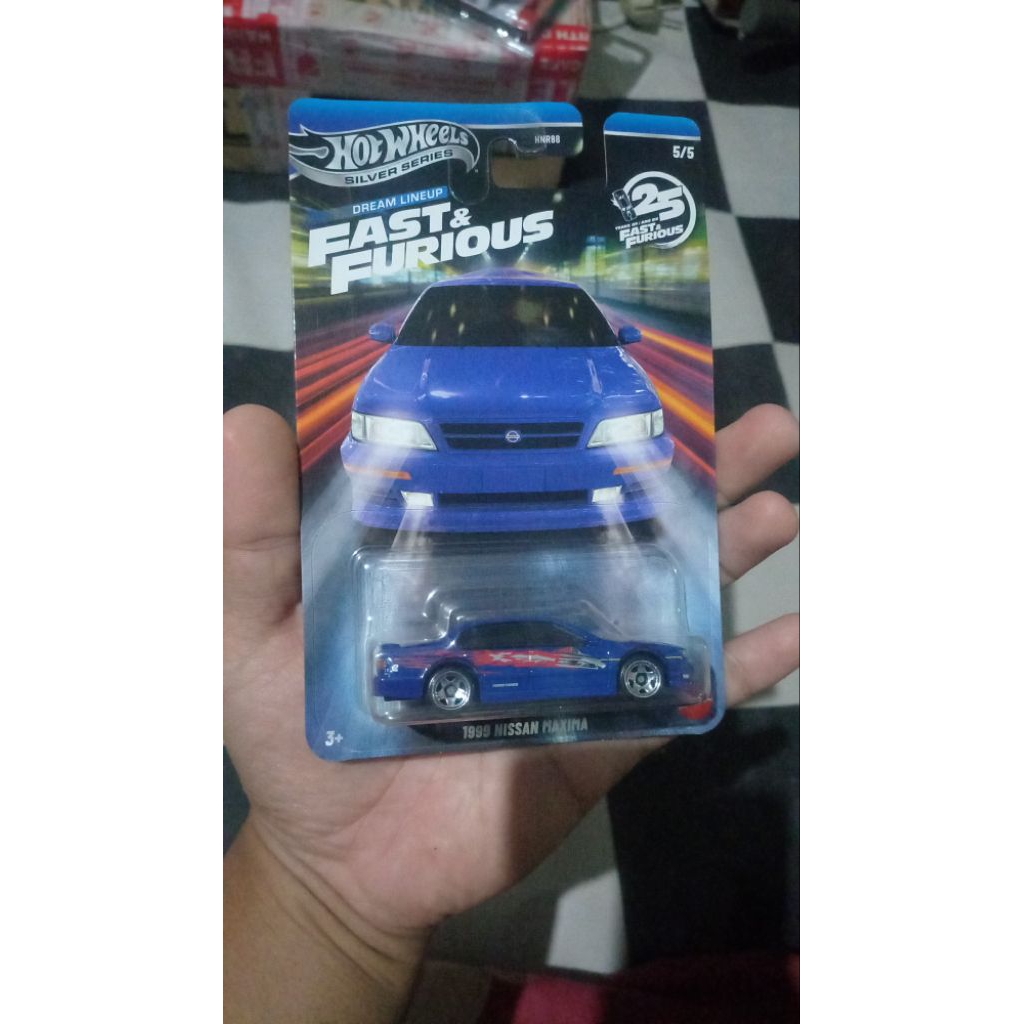 Hot Wheels Nissan Maxima