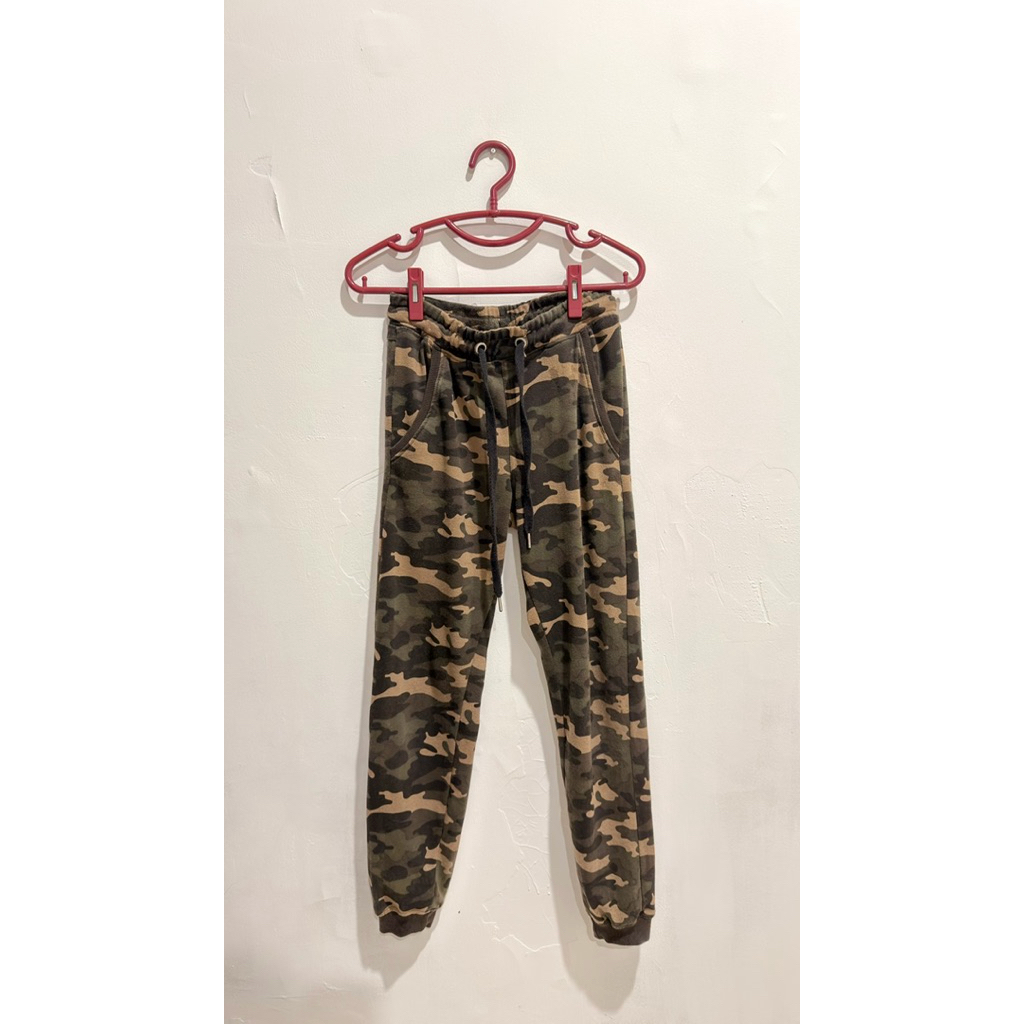 Bershka Jogger army celana dance wanita