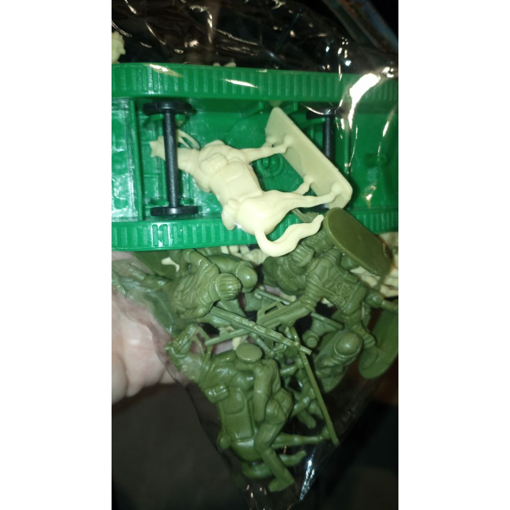 figure tentara plastik army buatan indonesia ada kudanya