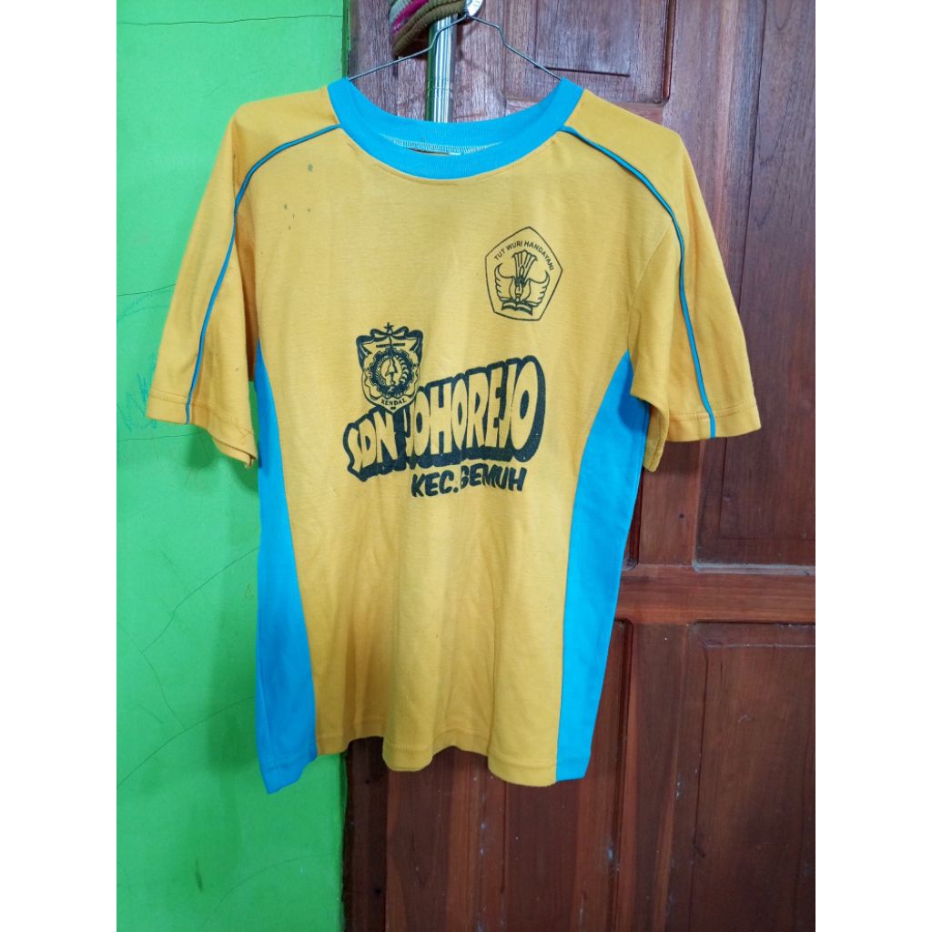 PL atasan kaos olahraga SD