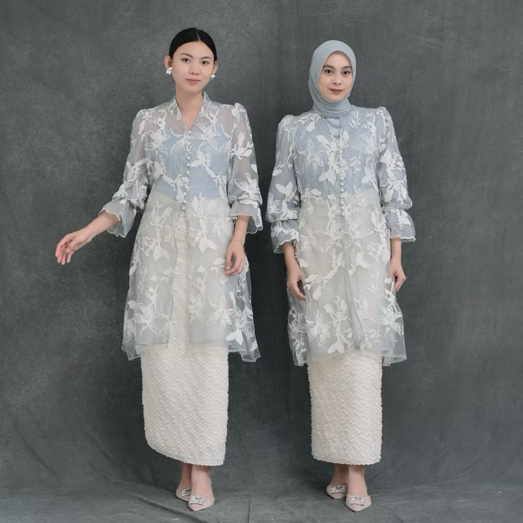 Sewa Luxxe Studio / Sewa Kebaya wisuda / Sewa Dress / Kina Atelier