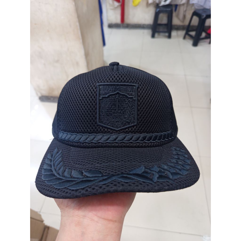 topi pemprov DKI jakarta full hitam / topi jaring logo jaya raya hitam / topi Pemda DKI logo pul hit