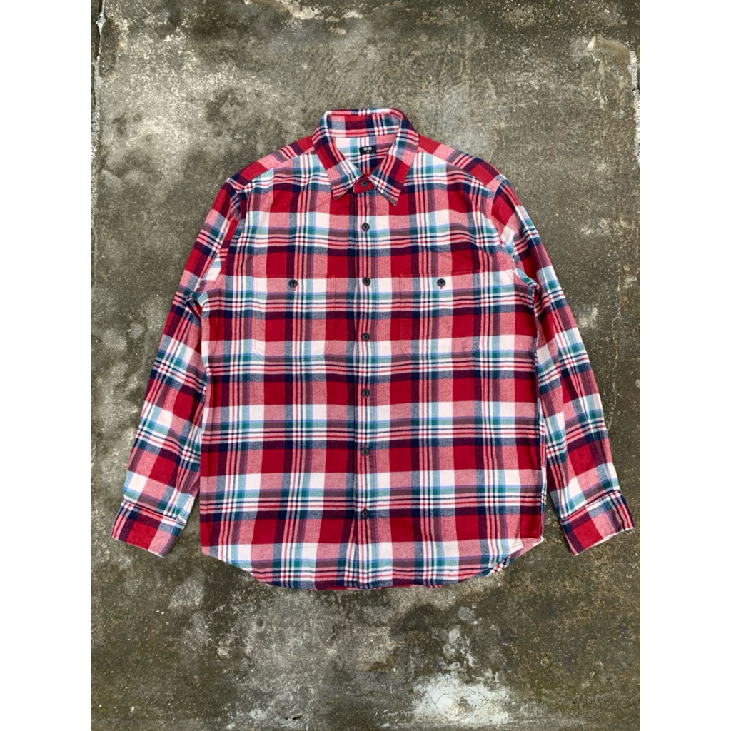 flannel merah uniqlo 2nd