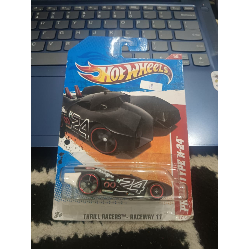hot wheels prototype h-24 thrill racers raceway 11