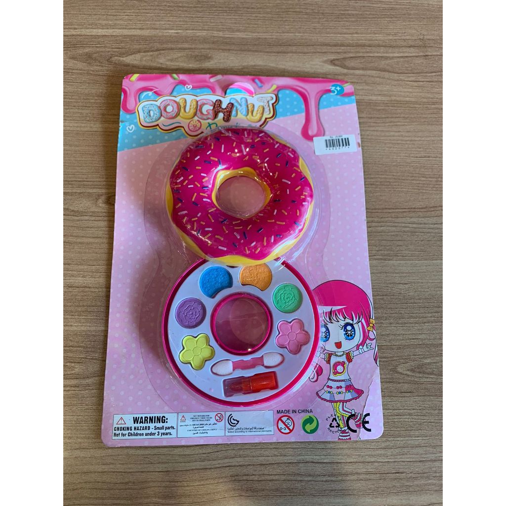 Make Up Donat Anak Perempuan