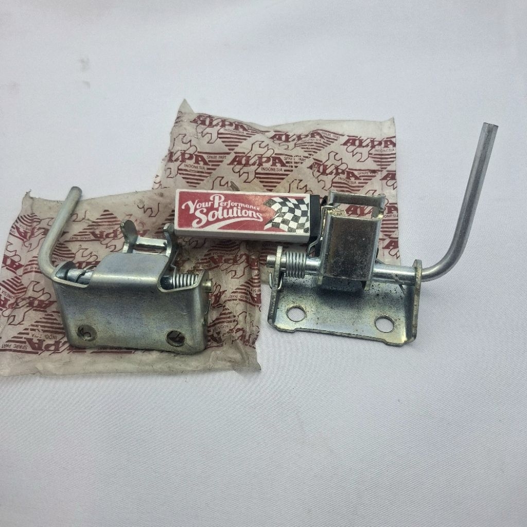 kunci pengunci jok HONDA C70 NOS