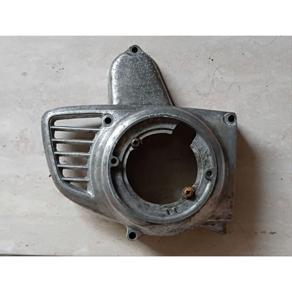 Kalter kiri C70 Ori Tutup bak magnet