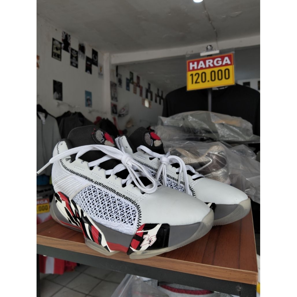 Air Jordan 38 "Bugh Bunny"