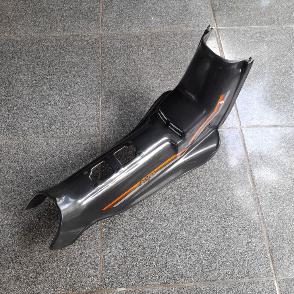 cover dek legshield tengah sayap honda astrea star hitam