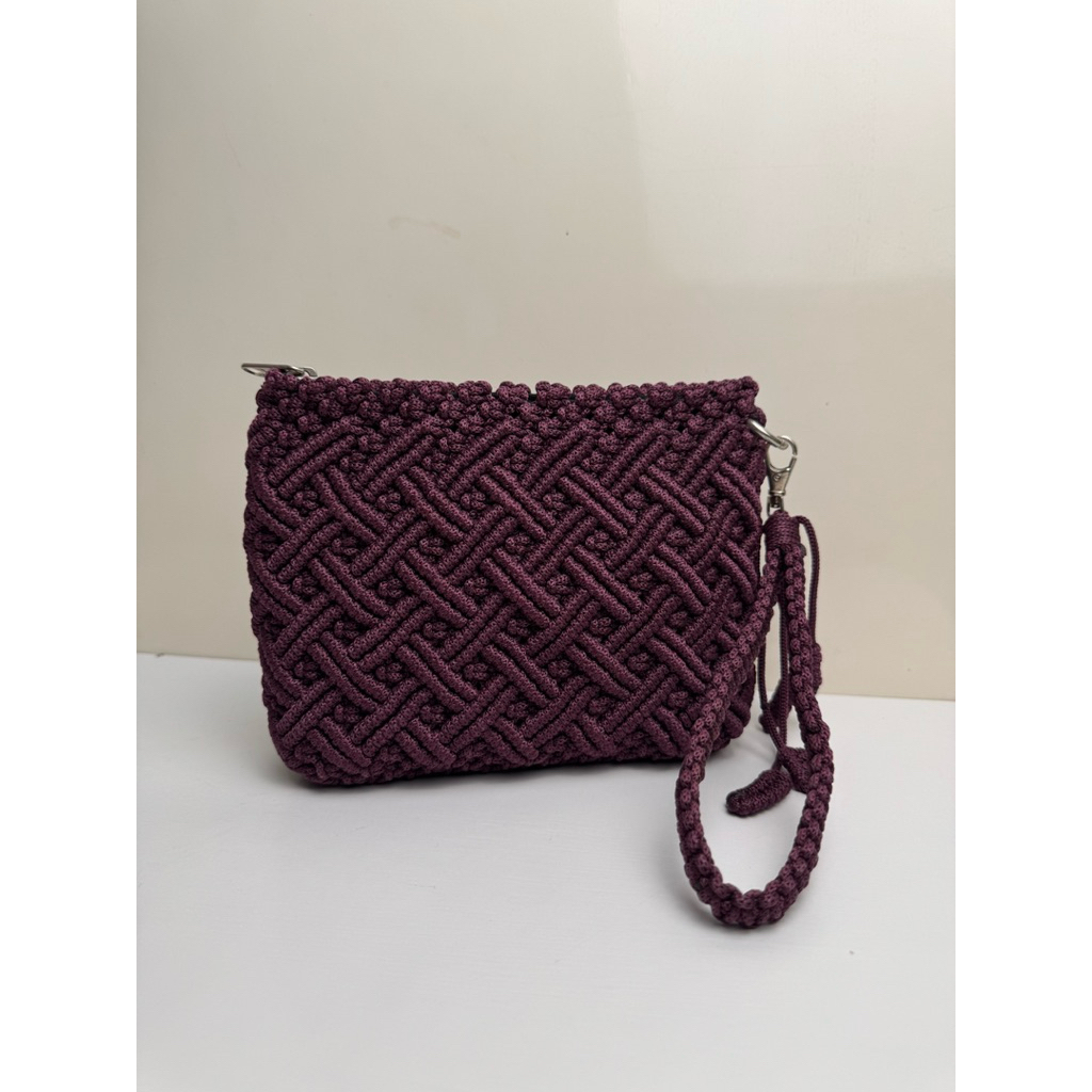 Tas Rajut Handmade Macrame Bag Maroon Pouch Wanita Preloved