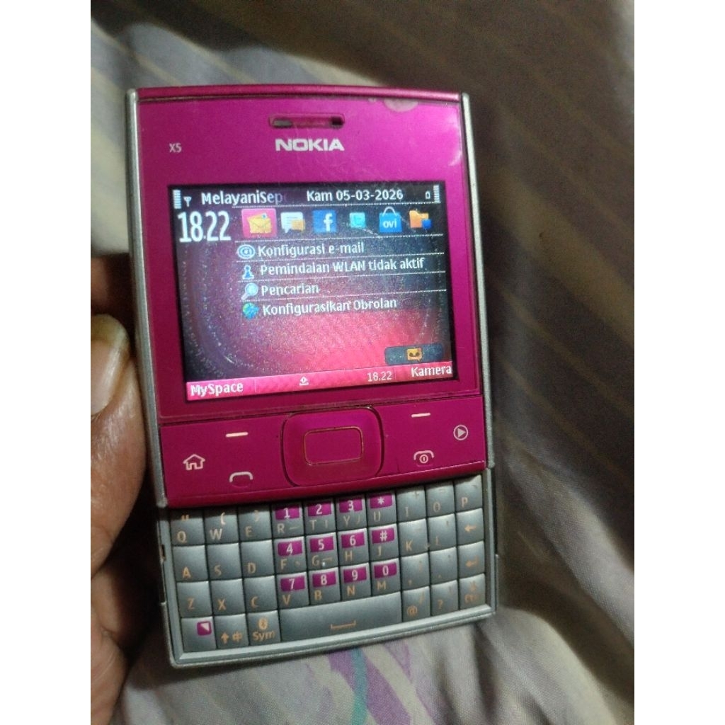 Handphone jadul, lawas, Nokia X5 slide nyala normal sinyal ByU