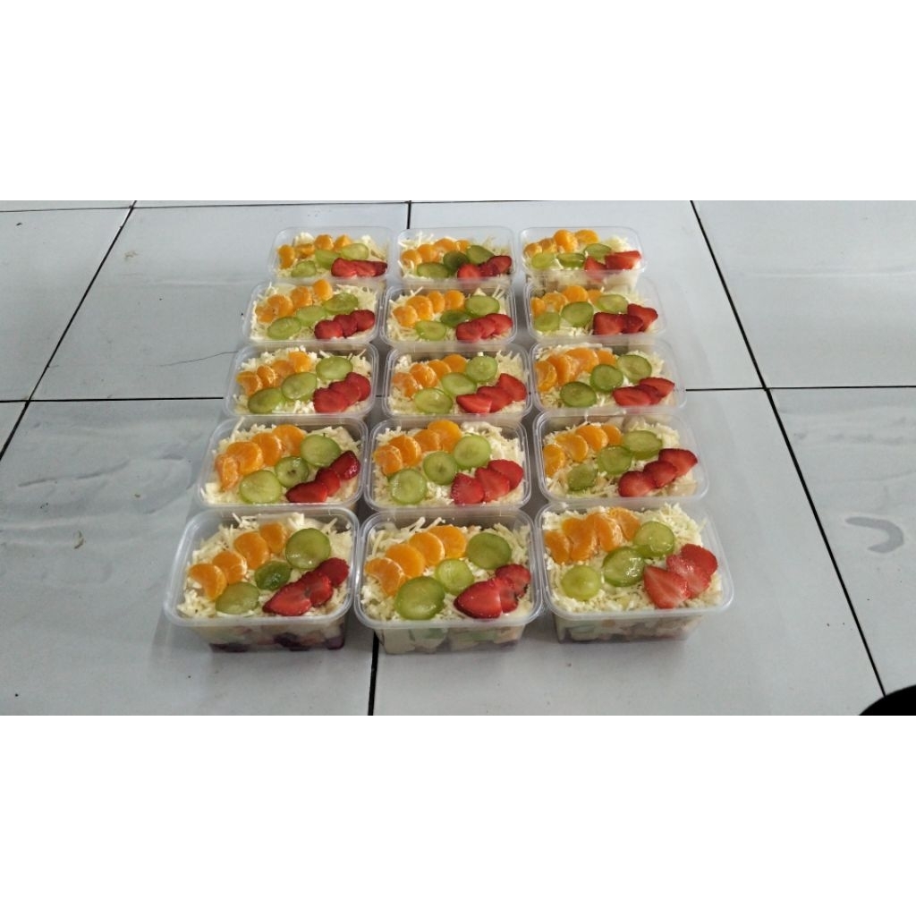 salad buah. 300 ml