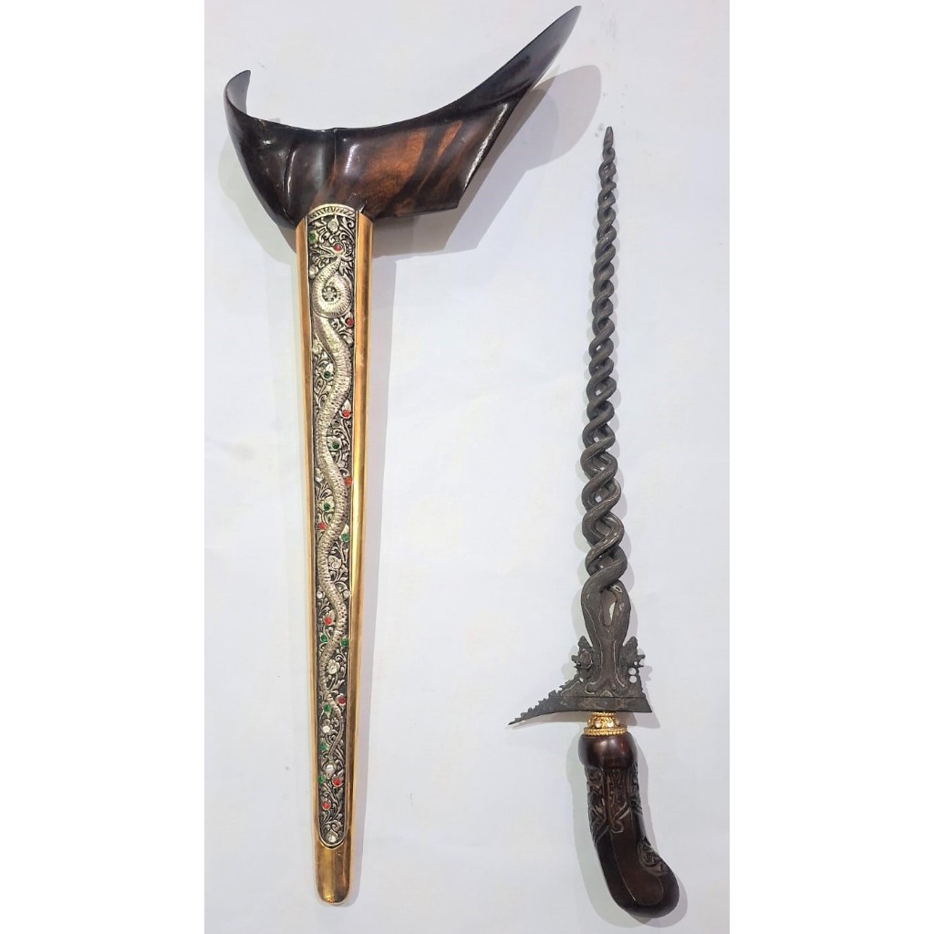 Keris Ladrang rongko Yogya bahan Kayu Asem poleng dhapur nogo untir slorok emas perak batu CKD725