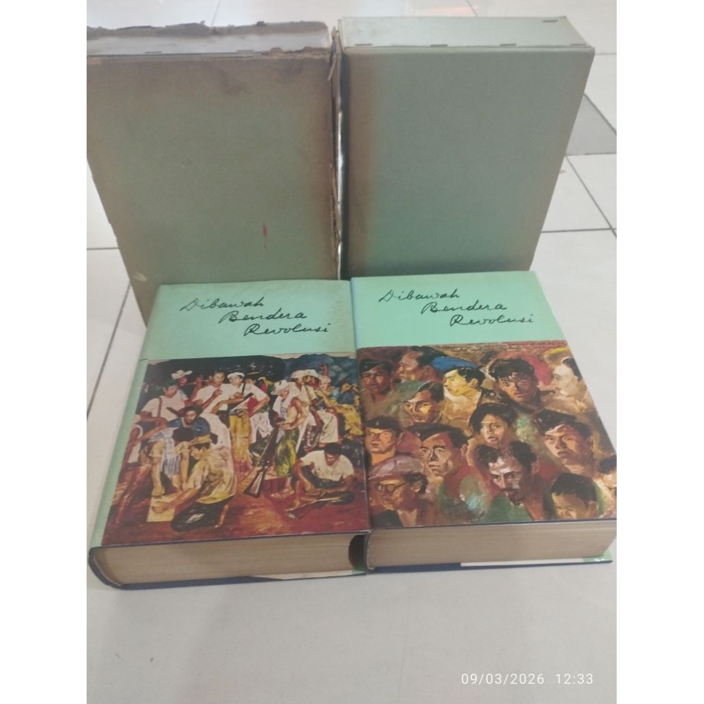 Buku Bekas Original Paket Ir.Soekarno Dibawah Bendera Revolusi