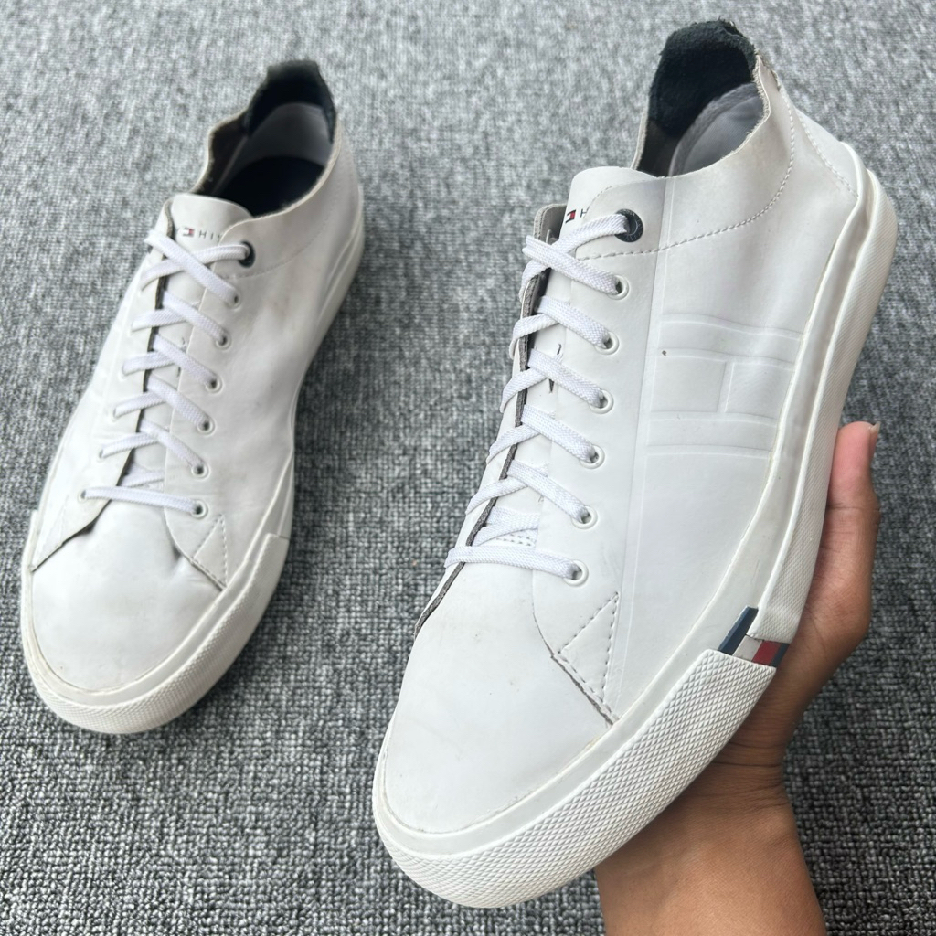 Sepatu TOMMY HILFIGER White Leather Size 44 Panjang Insole 28 cm