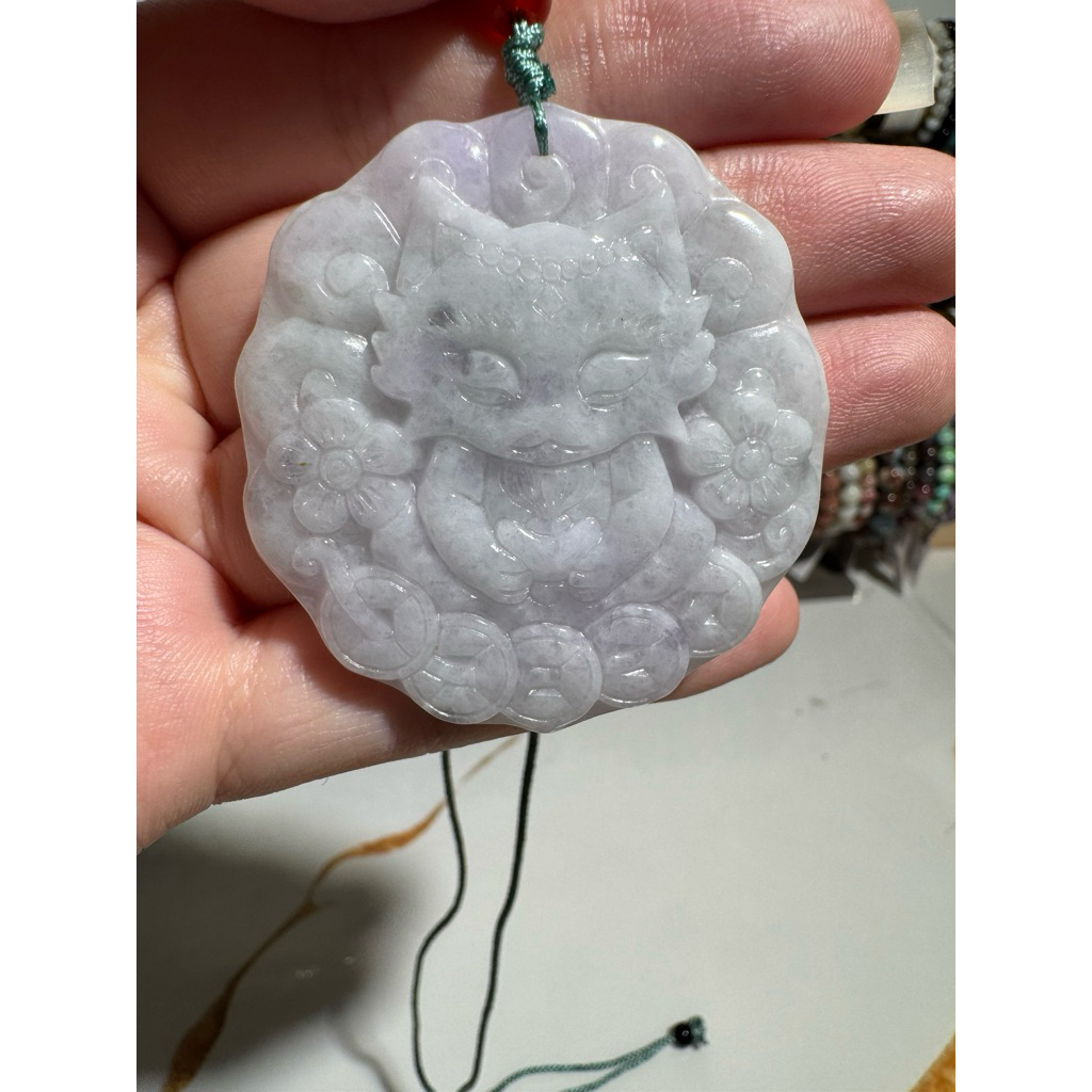 Liontin Giok multicolor 9 Tail Fox & Yuan Bao