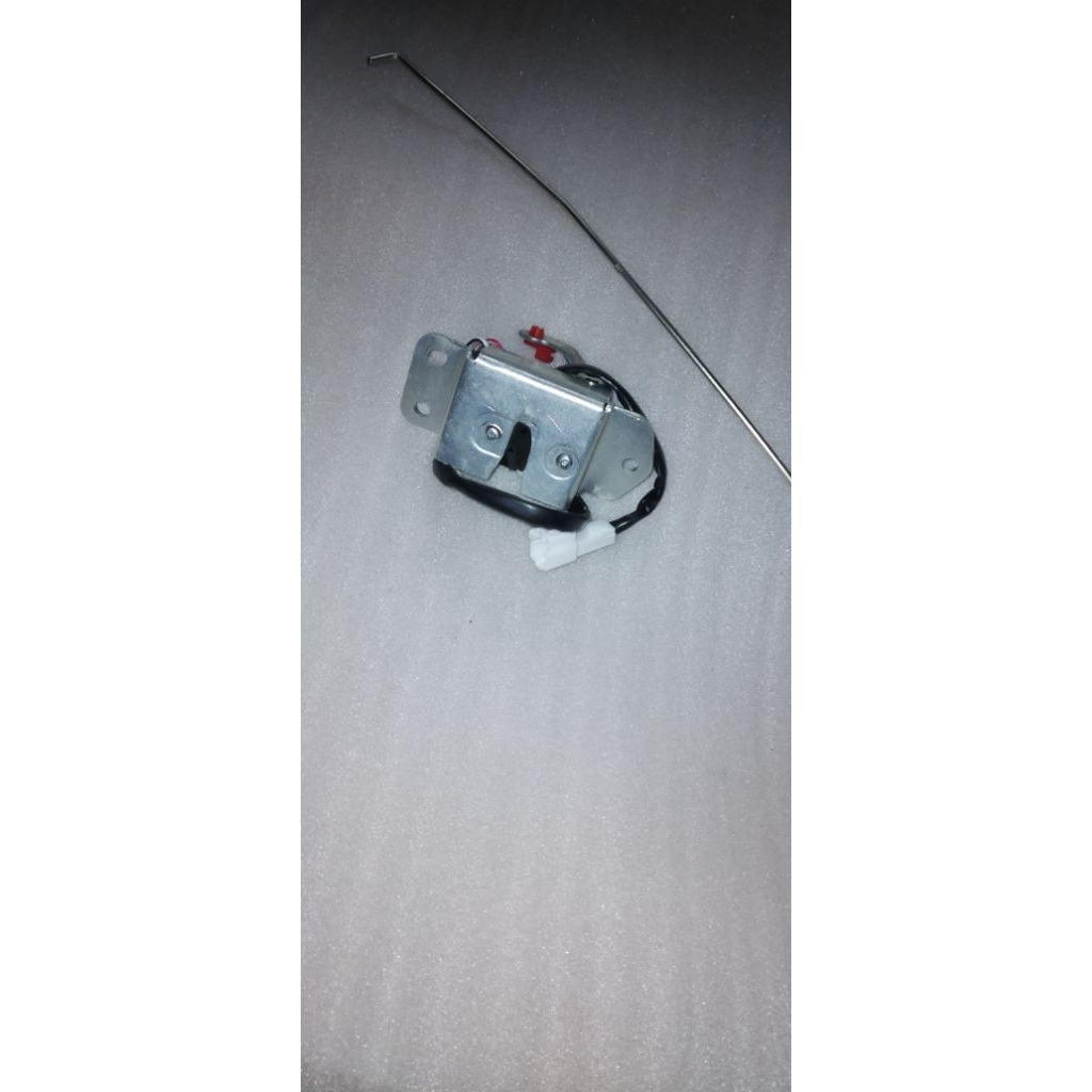 door lock pintu bagasi belakang kijang kapsul 7k