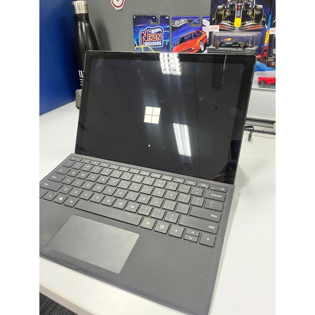 Windows Surface Pro 7 dan Keyboard