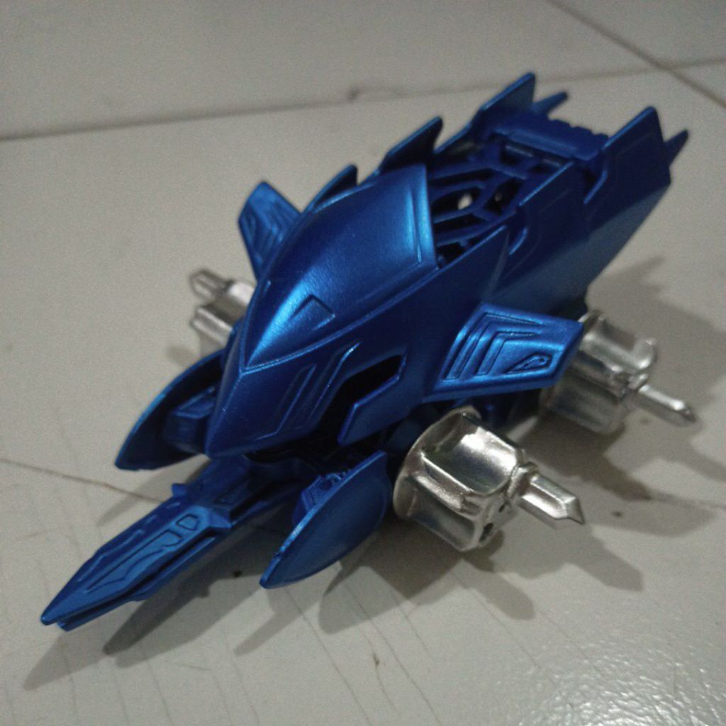 Crush Gear Garuda Eagle Plated Non Bandai