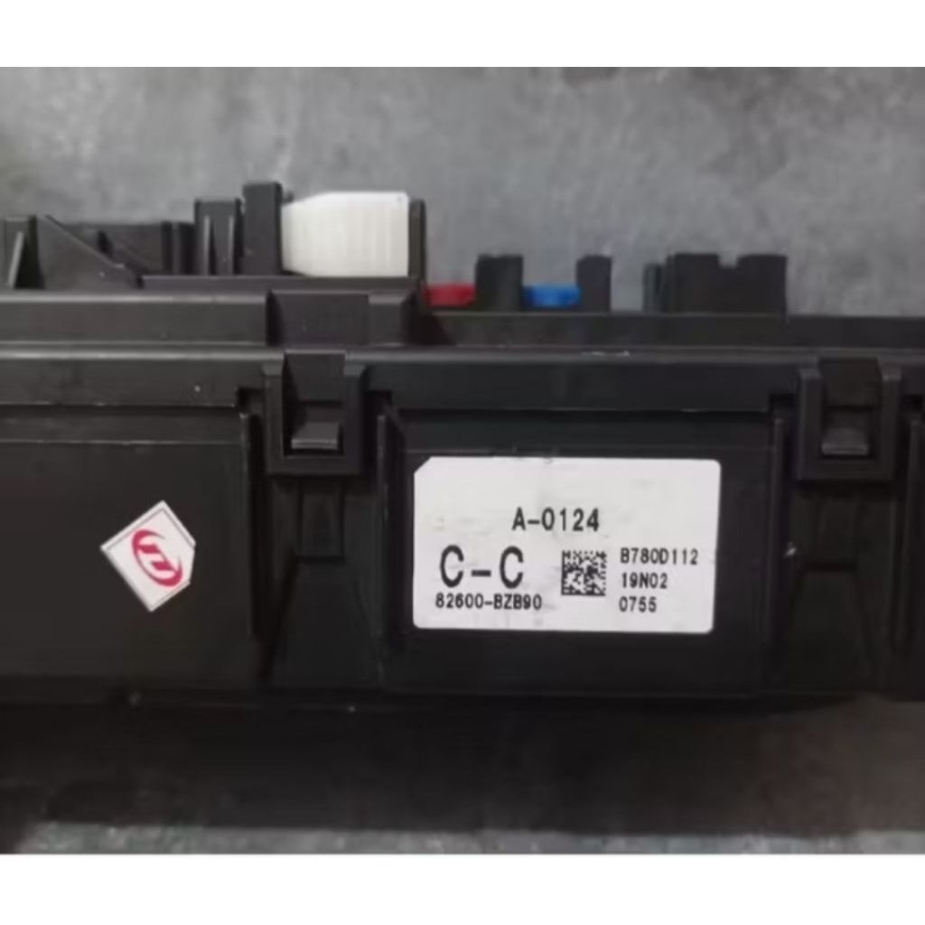 Box Sekring calya 82600-BZB90 Original