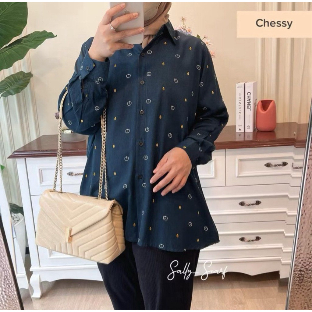preloved kemeja motif sally scarf rayon warna navy