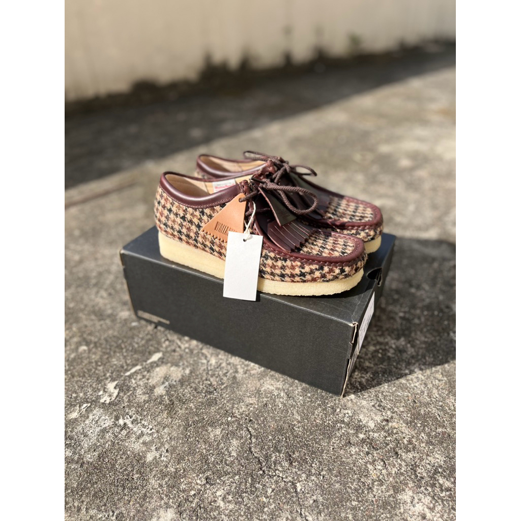 CLARKS WALLABE X HARRIS TWEED BROWN