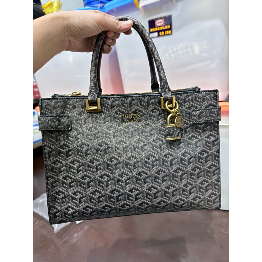 PRELOVED GUESS ORI