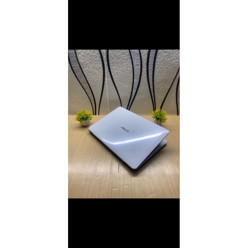 LAPTOP ASUS 14INC