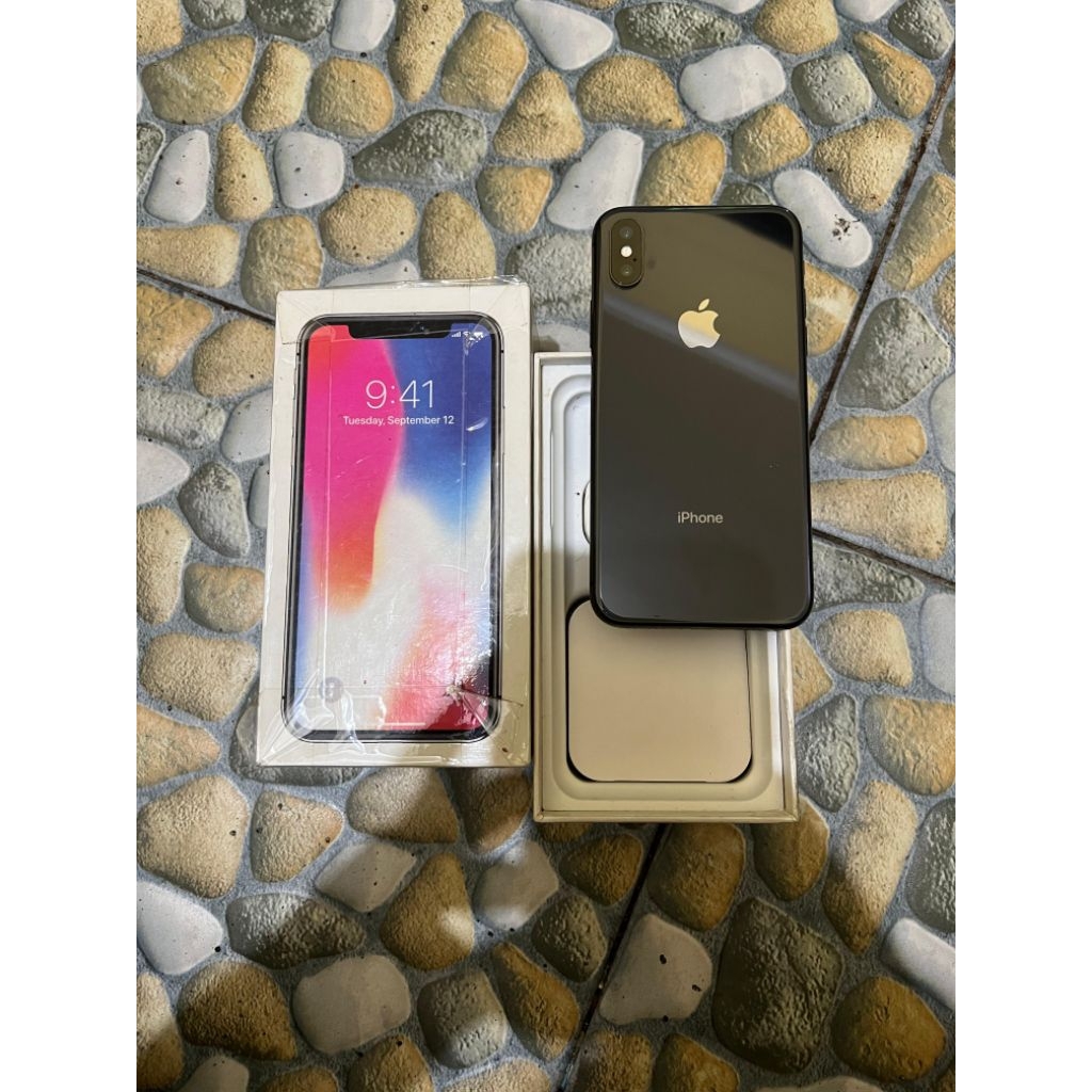 iPhone X 64GB / 256GB internasional (Second)