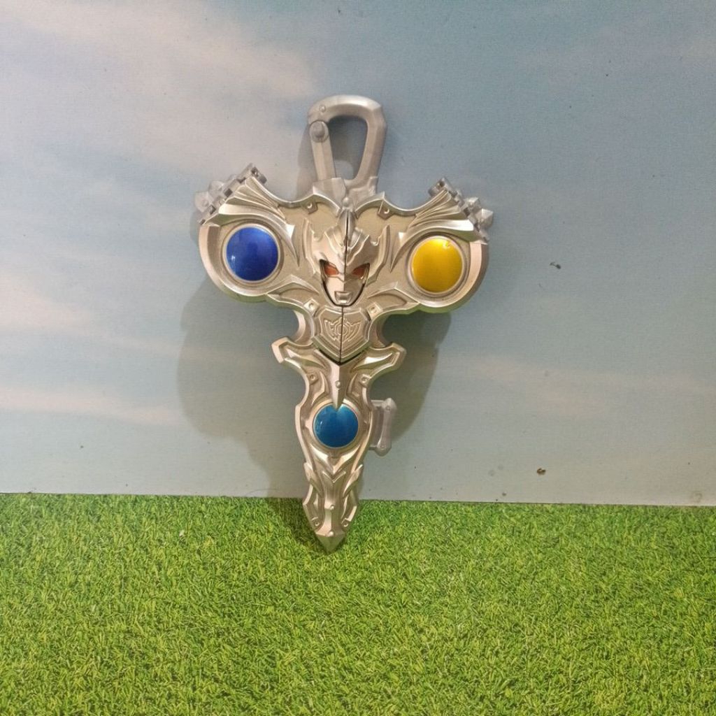 Ultraman Taiga DX Ultraman Taiga Foton Earth Kee Holder