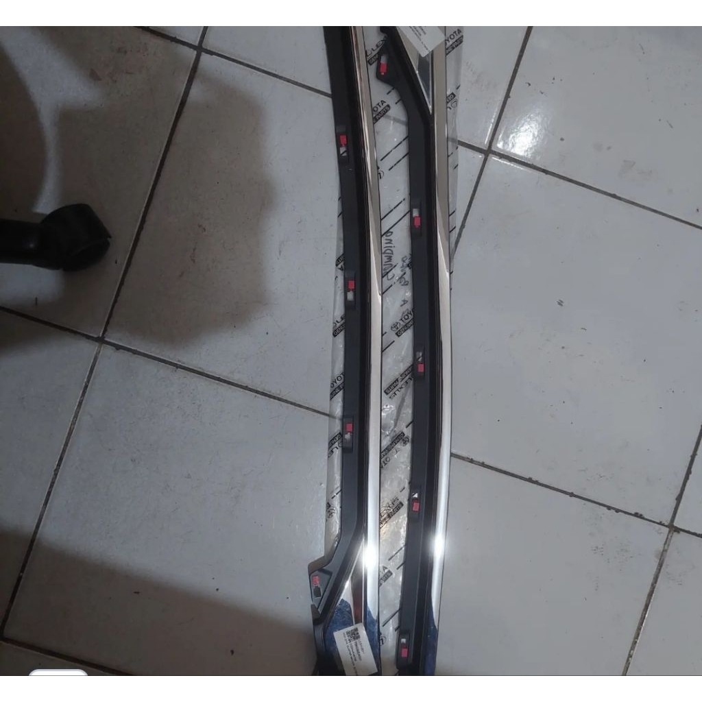 lis kaca samping belakang avanza 2022