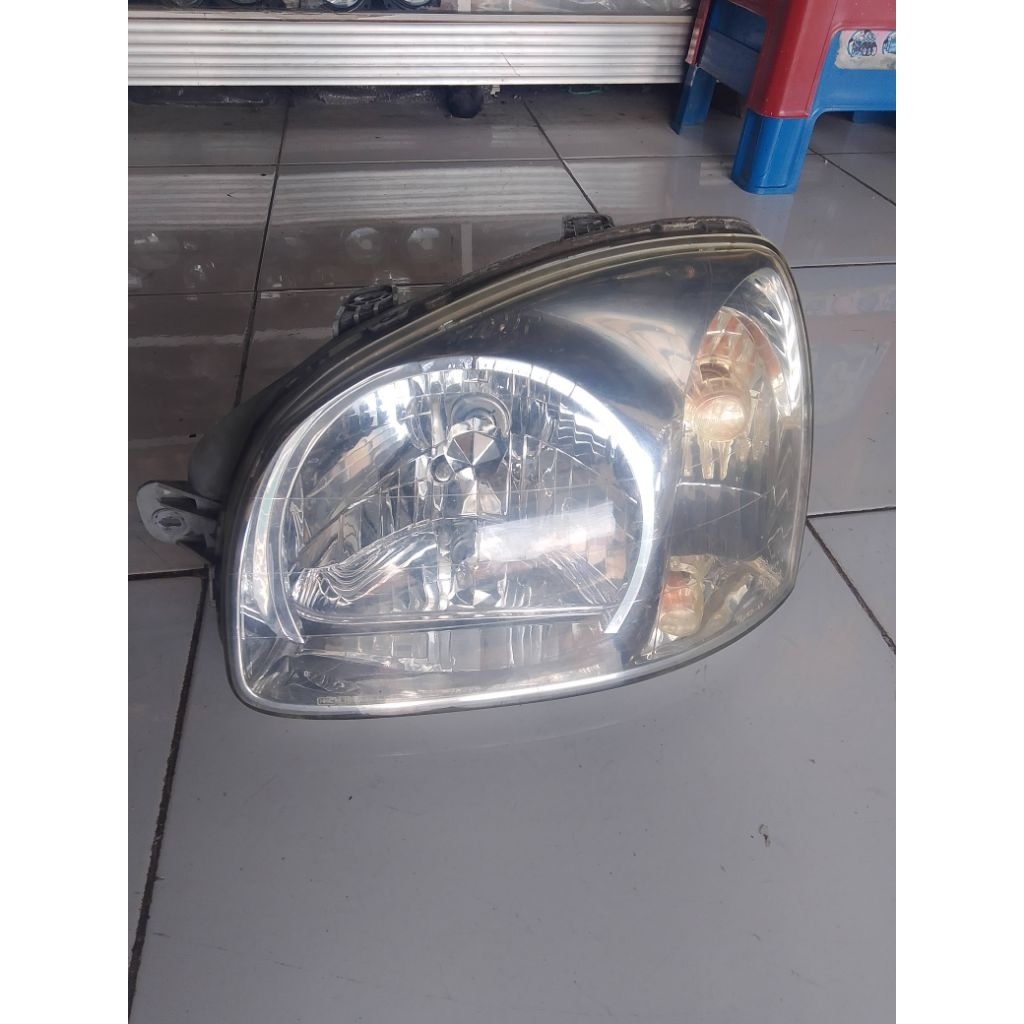 Lampu depan hyundai Santa fe 2001/2003(kiri)