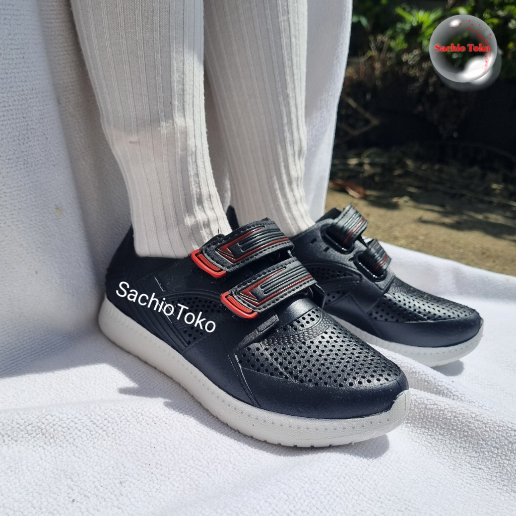 Sepatu sekolah anak unisex warna hitam ATT bts Sachio Toko