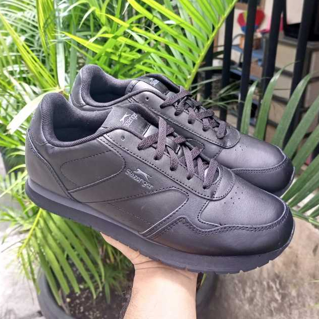 Sepatu Slazenger Classic Original