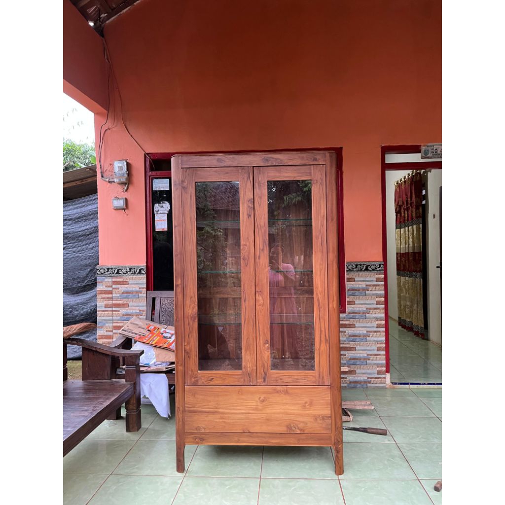 LEMARI KACA PAJANGAN LEMARI KACA MINIMALIS LEMARI KACA SERBAGUNA LEMARI KACA MINIMALIS LEMARI KACA K