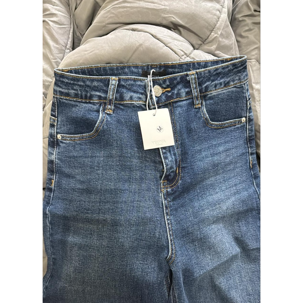 yeona jeans