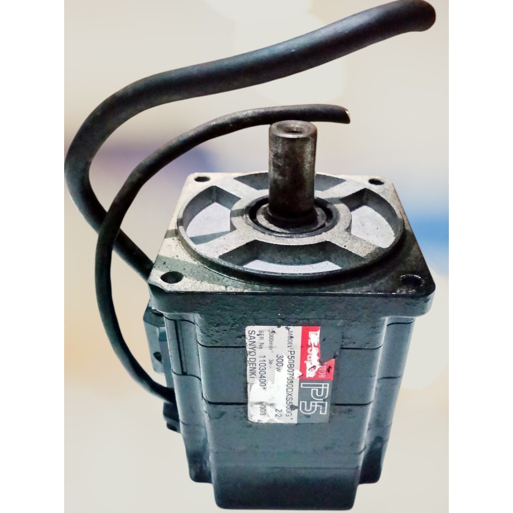 Ac Servo Motor Sanyo Denki P50B07030DXS500G 200V 300W 2.2A 3000RPM