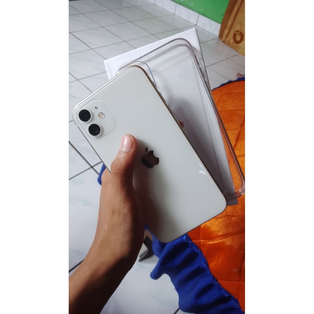 iphone 11 64gb second black box