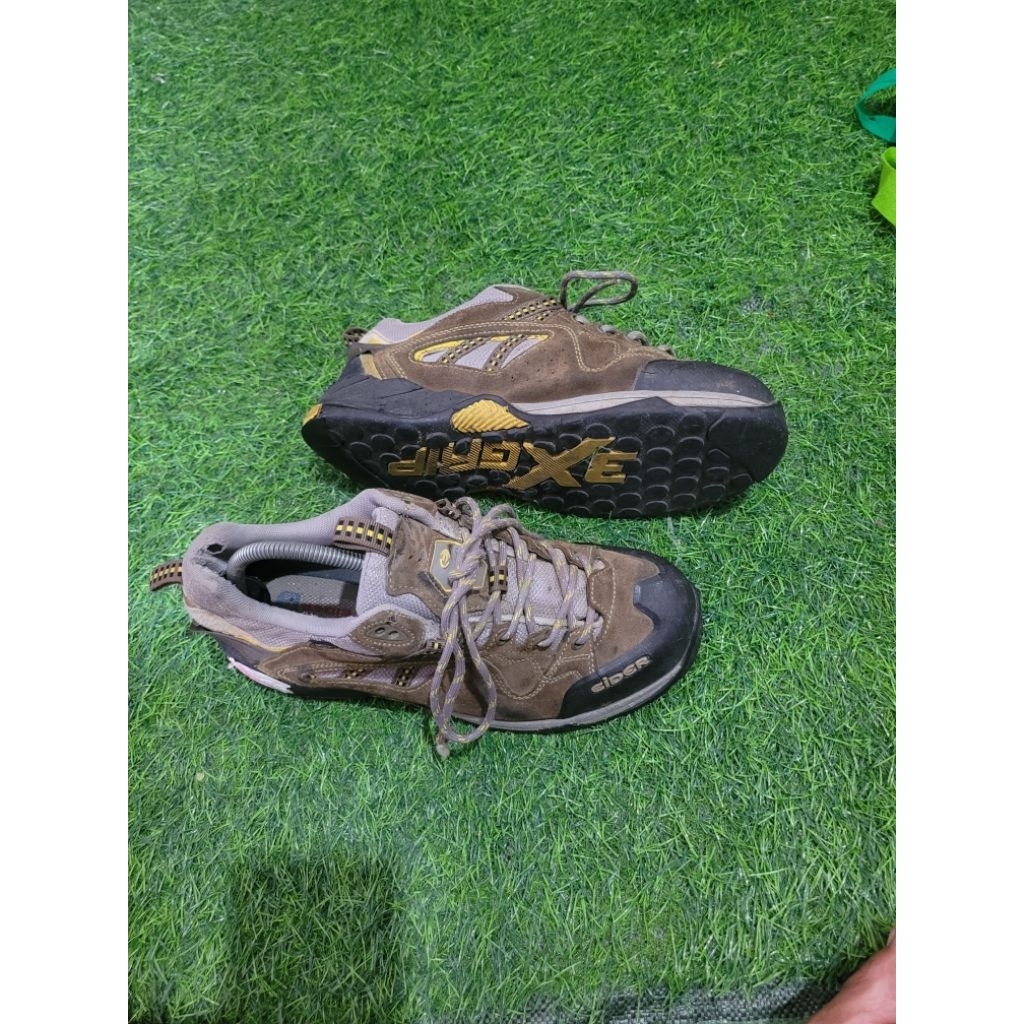 sepatu gunung eider size 41