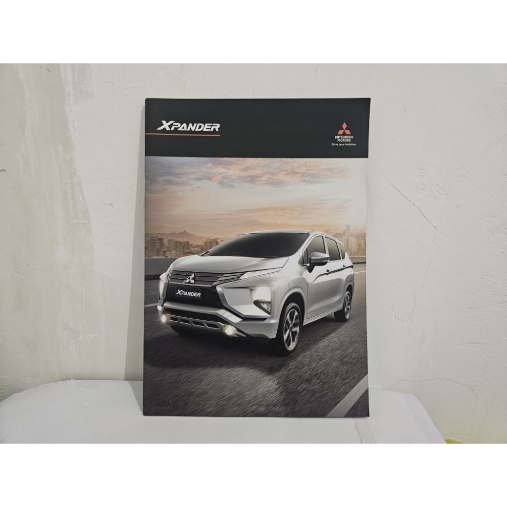 brosur katalog mobil mitsubishi xpander 2019 buku booklet