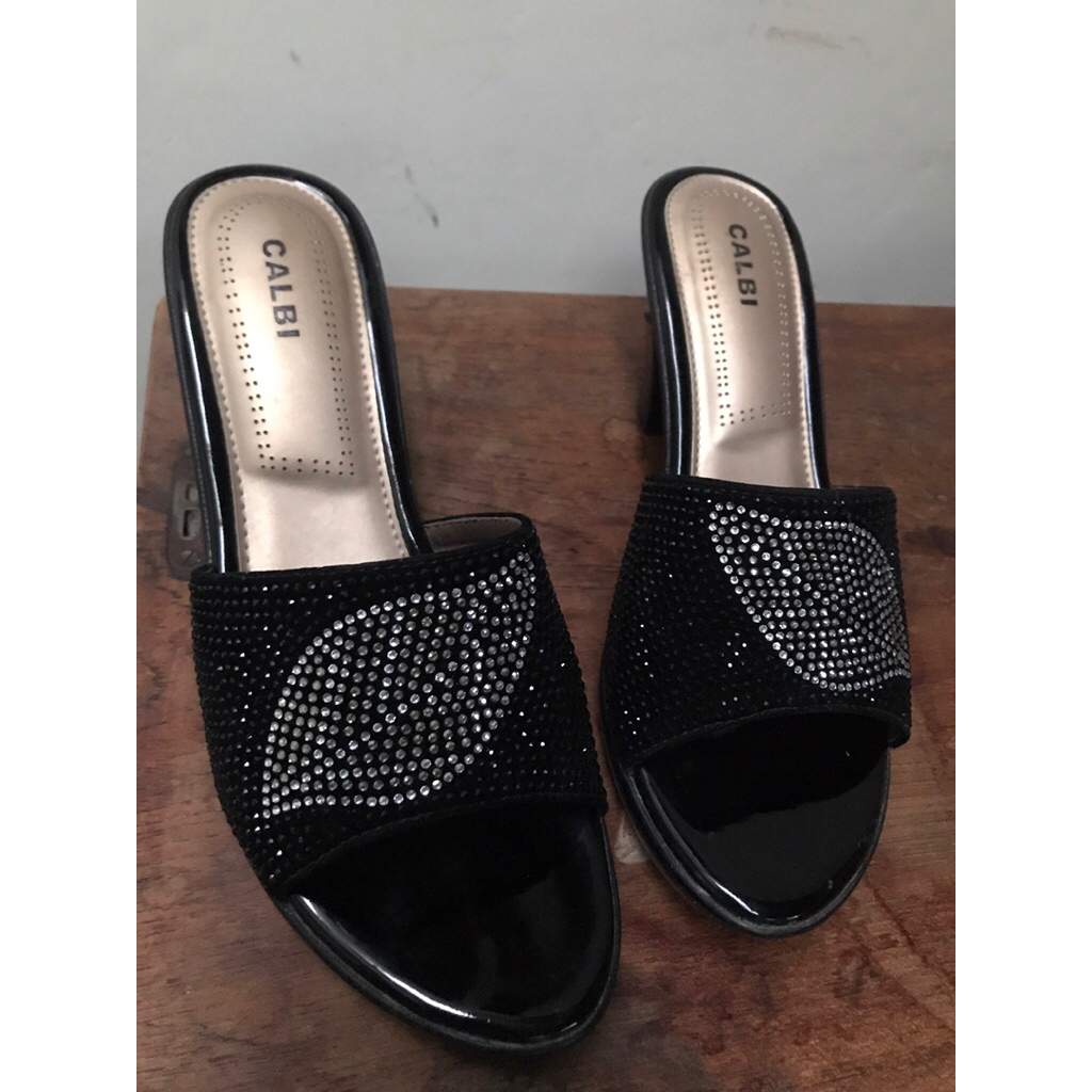 sandal pesta wanita merk calbi original