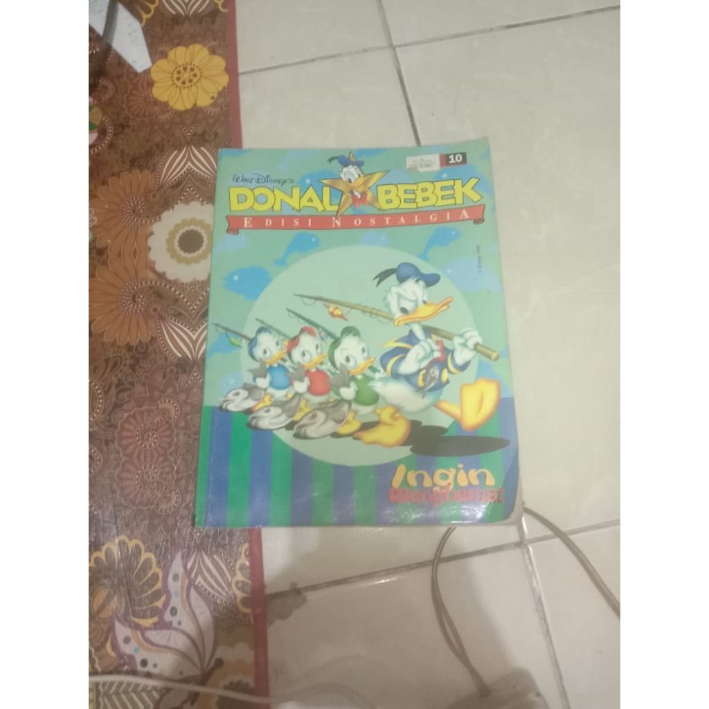 BUKU DONAL BEBEK EDISI NOSTALGIA