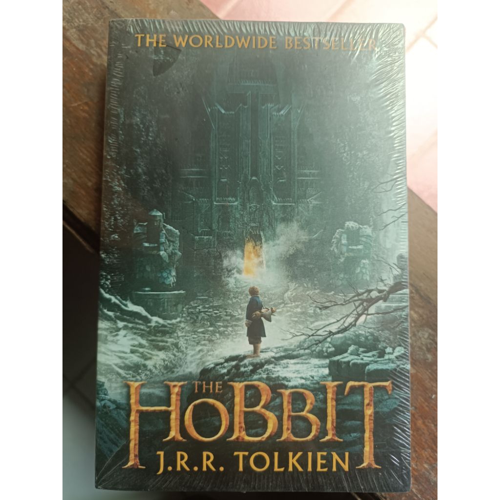 The Hobbit (English version) - JRR Tolkien (ori, segel)