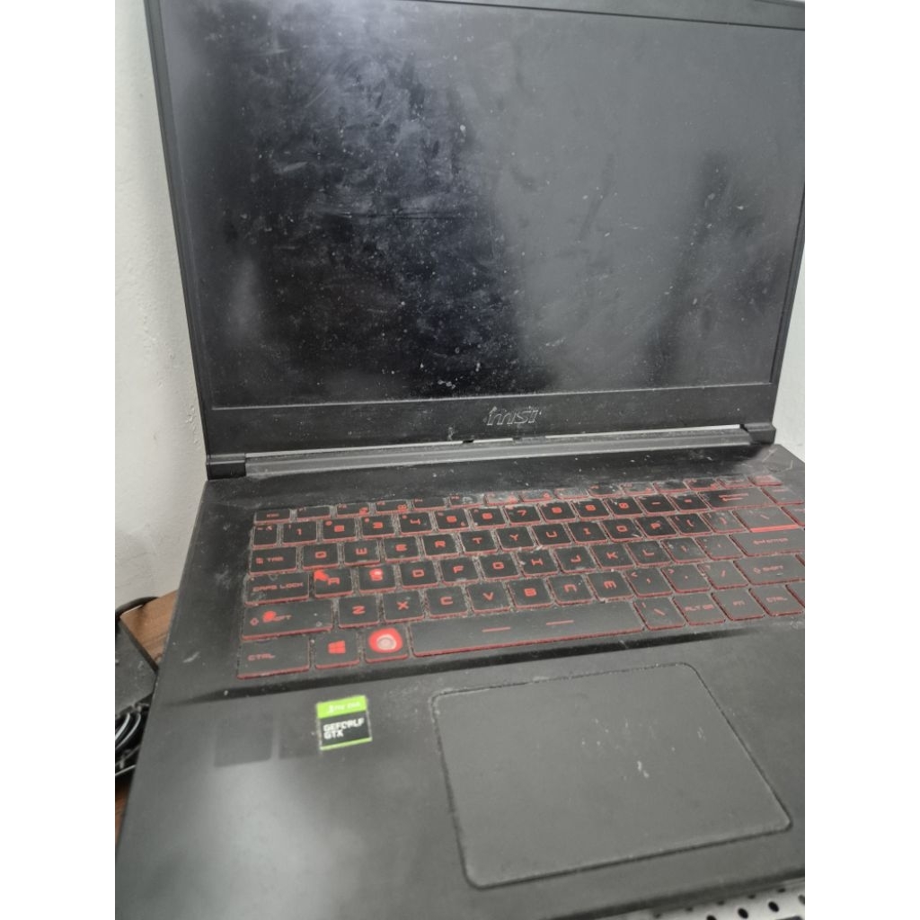 Laptop MSI GF63 THIN GTX 1650 Ti With Max-Q design 4GB / 24Gb 512Gb ssd + BONUS HEADPHONE Audio Tech
