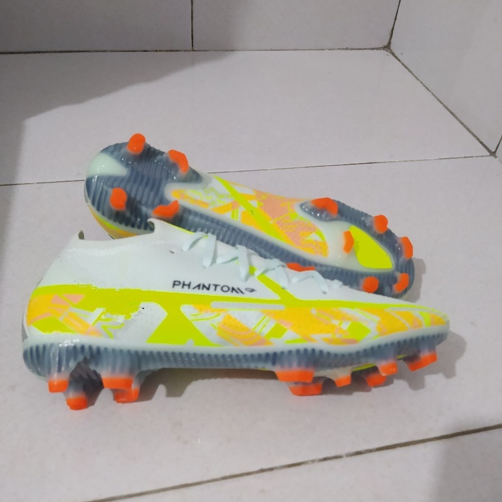 Sepatu Bola Phantom GT2 Elite Bonded fg