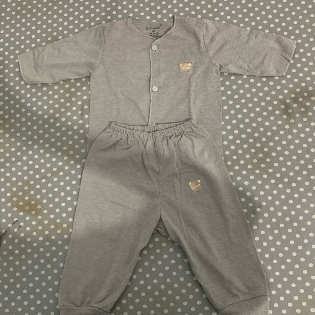 (PRELOVED) Calmet | Setelan baju tidur newborn