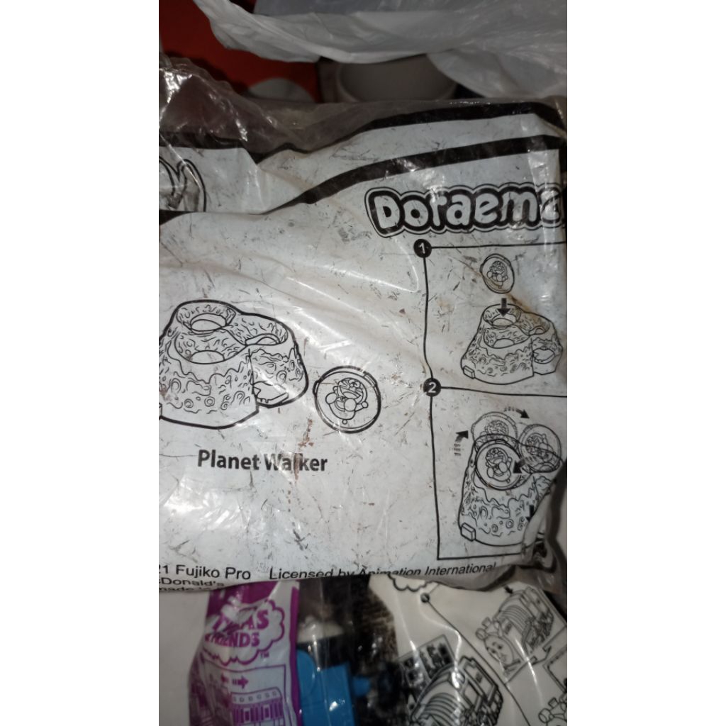 mainan doraemon planet walker happy meal